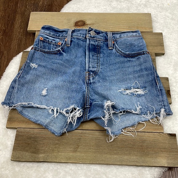 Levi's Wedgie Medium Wash Distressed Shorts - Picture 3 of 5